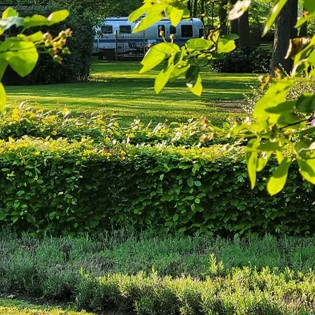 Vakantiepark Amerikaanse Airstream Caravan Met Hottub *